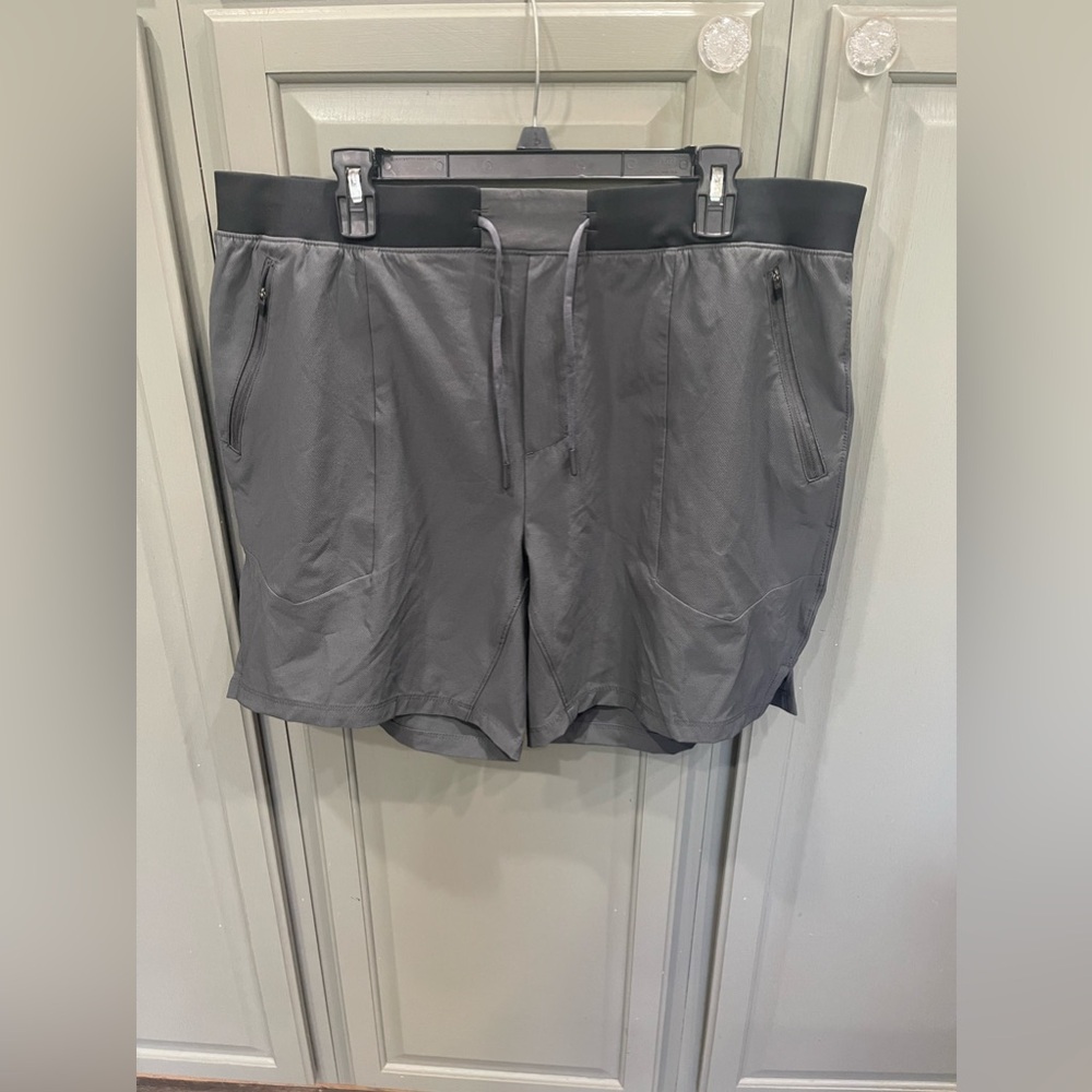 Ascend mens shorts xl